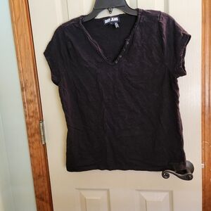 DKNY acid wash Ss Open- Henley Black Vneck Sz M